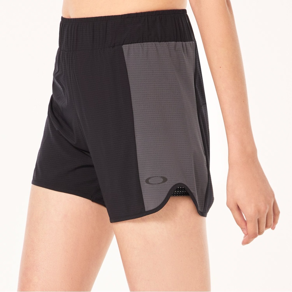 Oakley Black and Gray Pursuit Pro Short NWT